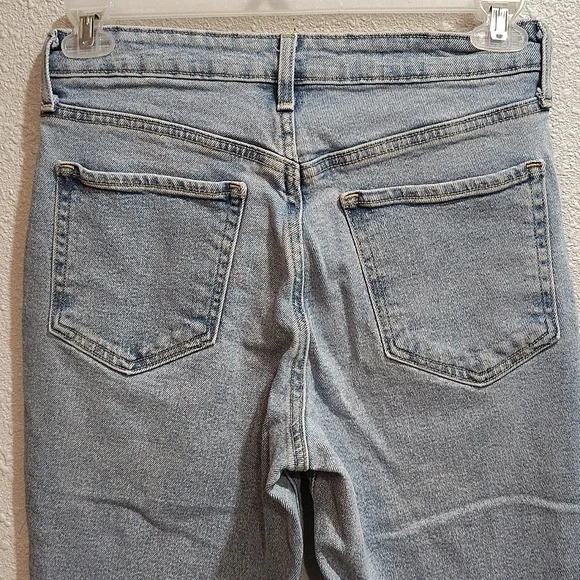 Old Navy Women's Light Blue High Rise,  O.G. Straight,  Size 6 Regular - Picture 9 of 11